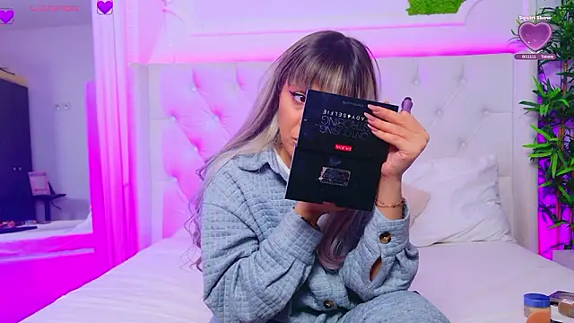 AriannaSins online show from February 10, 3:15 pm