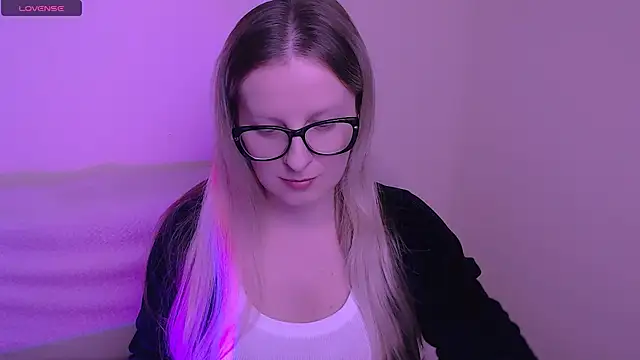 AllaLeomz online show from November 6, 7:58 am