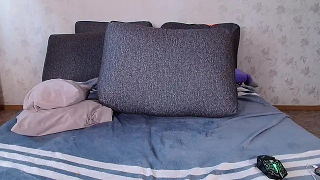 evaa here  online show from July 9, 10:28 am