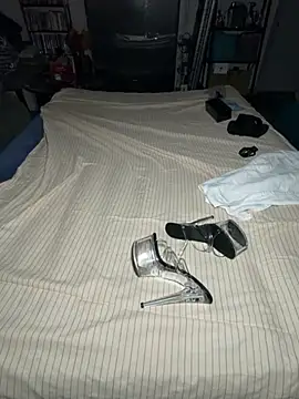 sissy diorcd online show from November 29, 7:45 am