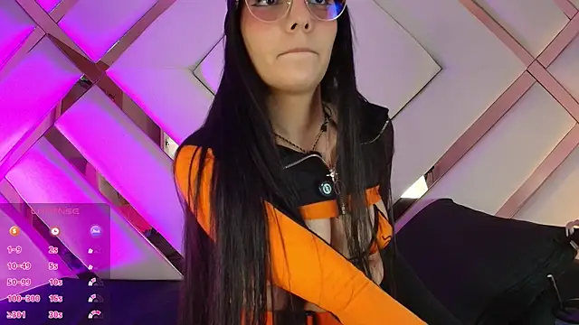 michelle cutee  online show from July 3, 8:04 pm