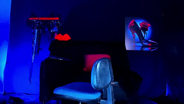 SharonnStones online show from June 2, 10:44 pm