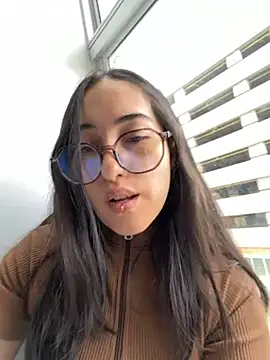 Kiss Sophi online show from July 28, 7:50 pm