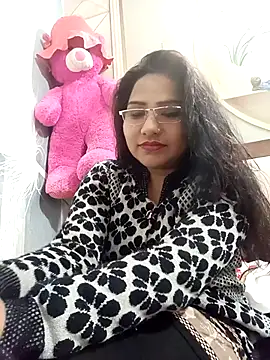 Vanshika1432 online show from January 13, 5:35 am