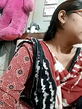 Vanshika1432 online show from November 5, 1:49 pm