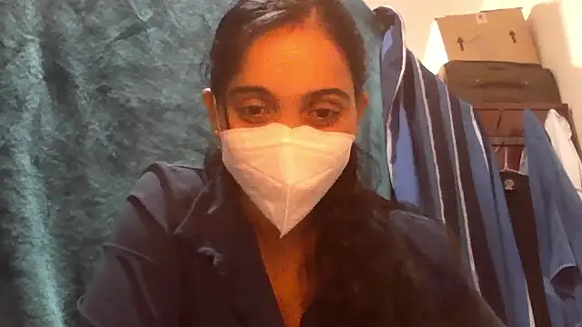 shainiasha1 online show from June 10, 5:33 pm