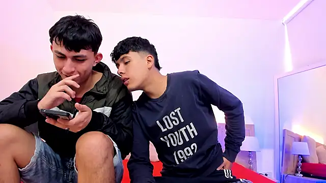 hoot booys  online show from February 17, 8:08 pm