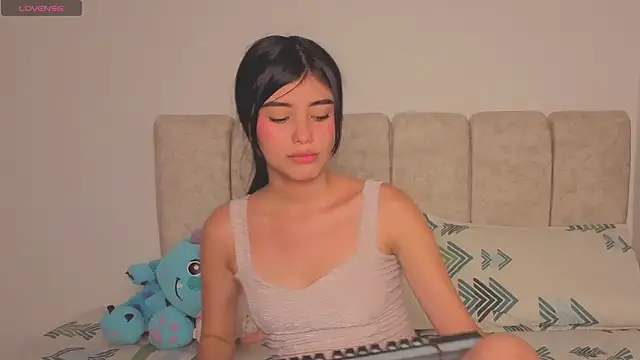 Isa Dolly online show from March 18, 1:10 am