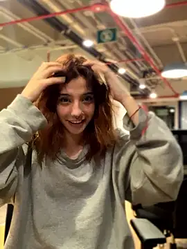 MiaaCute- online show from January 9, 1:10 am