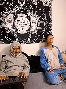 emily n abby online show from June 23, 1:31 pm