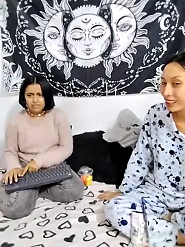 emily n abby online show from June 15, 3:34 pm