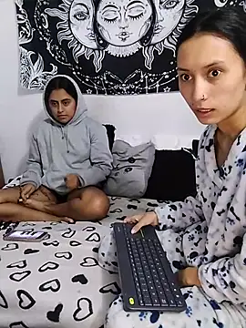 emily n abby online show from June 6, 2:01 pm