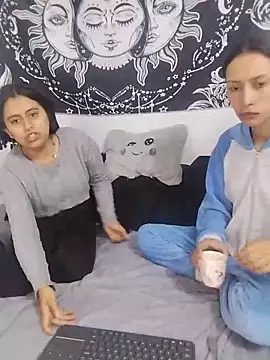 emily n abby online show from June 22, 1:30 pm