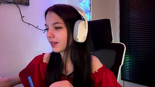 HanaMantanaDell online show from February 13, 3:13 pm