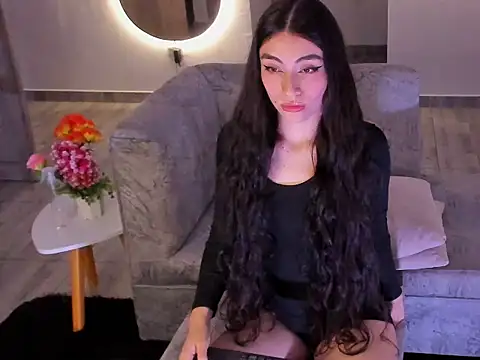 BritanyLnx online show from April 25, 1:19 am
