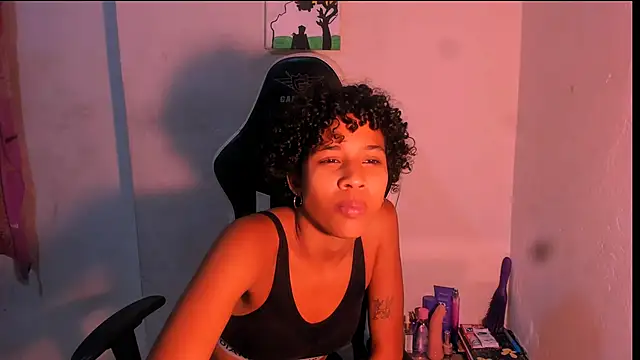 bad girl xxx online show from April 28, 3:10 am