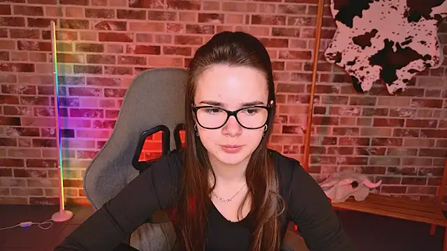 May Bloom online show from March 17, 6:17 am