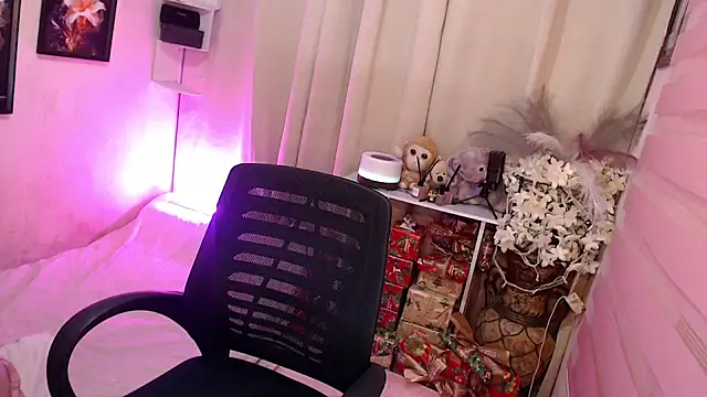 Katesy12 online show from December 17, 1:55 am