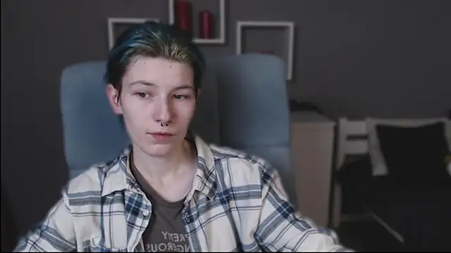 guitarandangell online show from October 25, 3:25 am