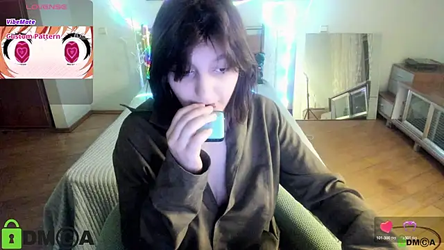 A Skyy online show from July 6, 9:39 pm