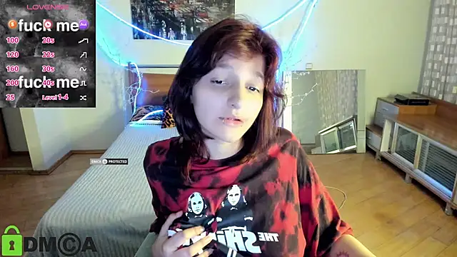 A Skyy online show from August 1, 9:06 pm