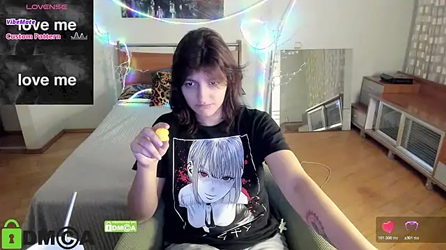 A Skyy online show from July 31, 9:05 pm