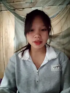 linh-miu99 online show from March 8, 2:04 am
