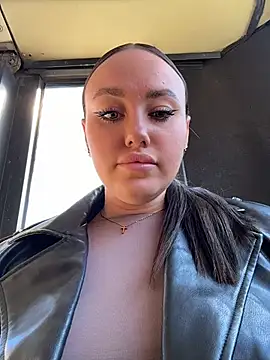 KiraSunshine online show from April 29, 7:33 am