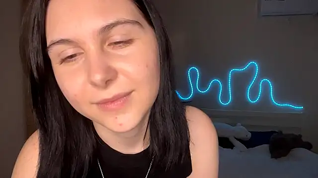 MyraLitterers online show from February 4, 4:43 pm