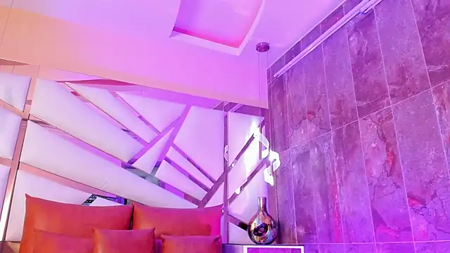 Catalina-Thompson online show from July 31, 12:06 pm