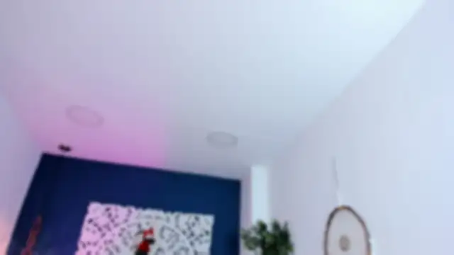 CoralQuinn online show from November 17, 11:44 am