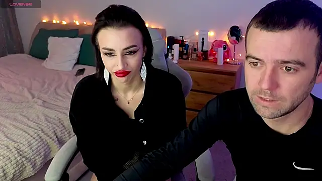 AdeleLaCr0ix online show from December 1, 1:09 am