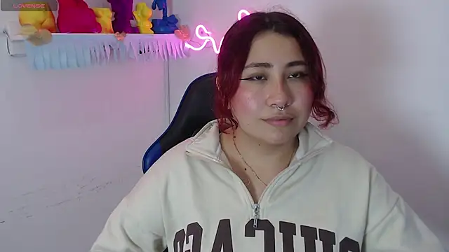 littlee red online show from November 11, 9:34 pm