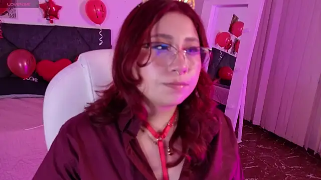 littlee red online show from May 30, 8:27 pm