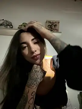 valeriahornier online show from January 8, 6:50 am