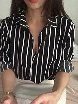 Kylie beem online show from July 22, 8:59 am