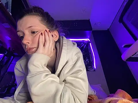 Thedeepwebcutie online show from May 1, 8:17 am