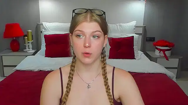 Stella Light online show from July 7, 7:23 am