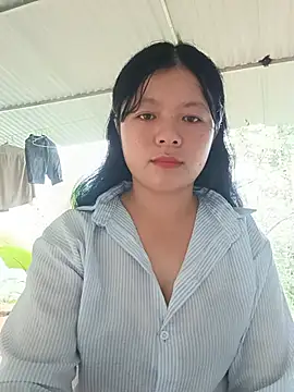 lisa-bae00 online show from July 14, 10:21 am