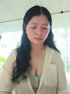 lisa-bae00 online show from July 20, 10:50 am