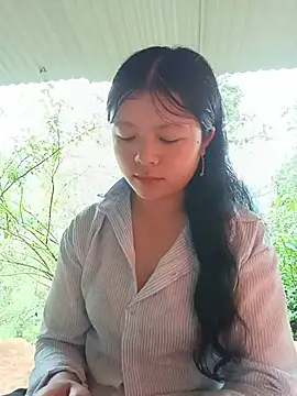 lisa-bae00 online show from June 19, 10:41 am