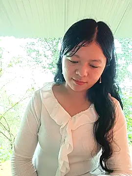 lisa-bae00 online show from June 22, 3:25 am