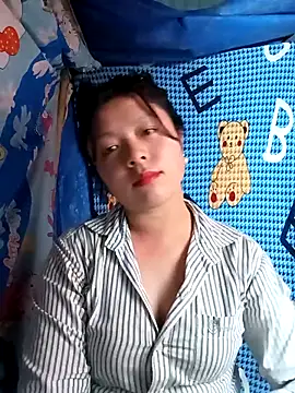 lisa-bae00 online show from March 6, 11:05 am