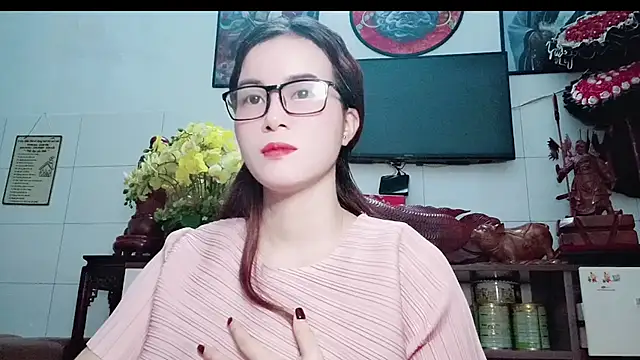 Family-Lovee online show from June 15, 6:30 pm