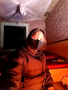 sowbibi online show from March 14, 1:45 pm