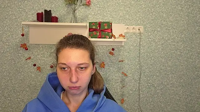 CuteEllii online show from December 16, 5:24 am