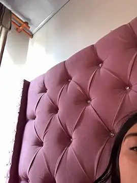 Violeet-Smith online show from February 25, 2:37 pm