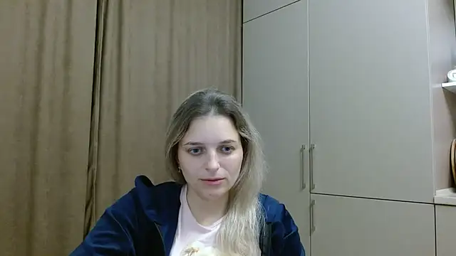 ElisSky301 online show from November 18, 9:05 pm