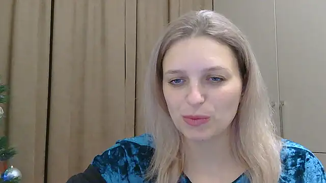 ElisSky301 online show from December 20, 9:30 pm