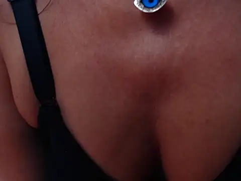 Snapshot of Yassa_zan chatting on October 29, 3:00 am Yassa zan online show from October 29, 3:00 am